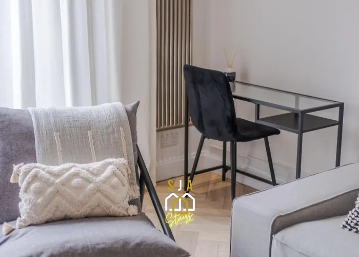Bastille Stay - Sja Stays - Luxury 2 Bed Apartment